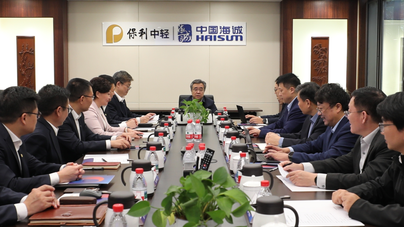 新兴际华集团党委常委、副总经理安胜杰一行调研mansion88主页